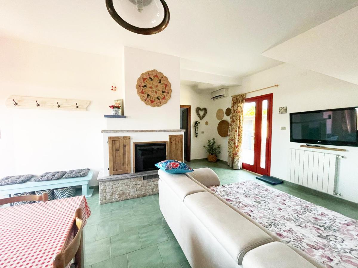 Casa Di Nelia Villa Baratili San Pietro Eksteriør bilde
